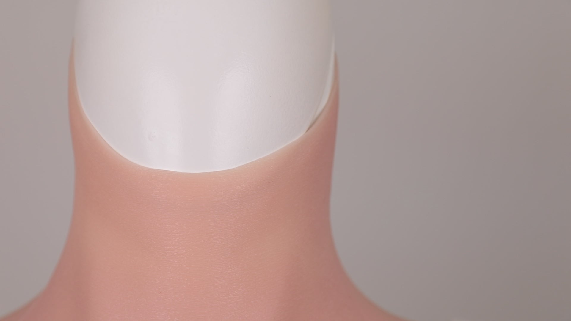 第4世代XXLシリコンハイネックフェイクバスト