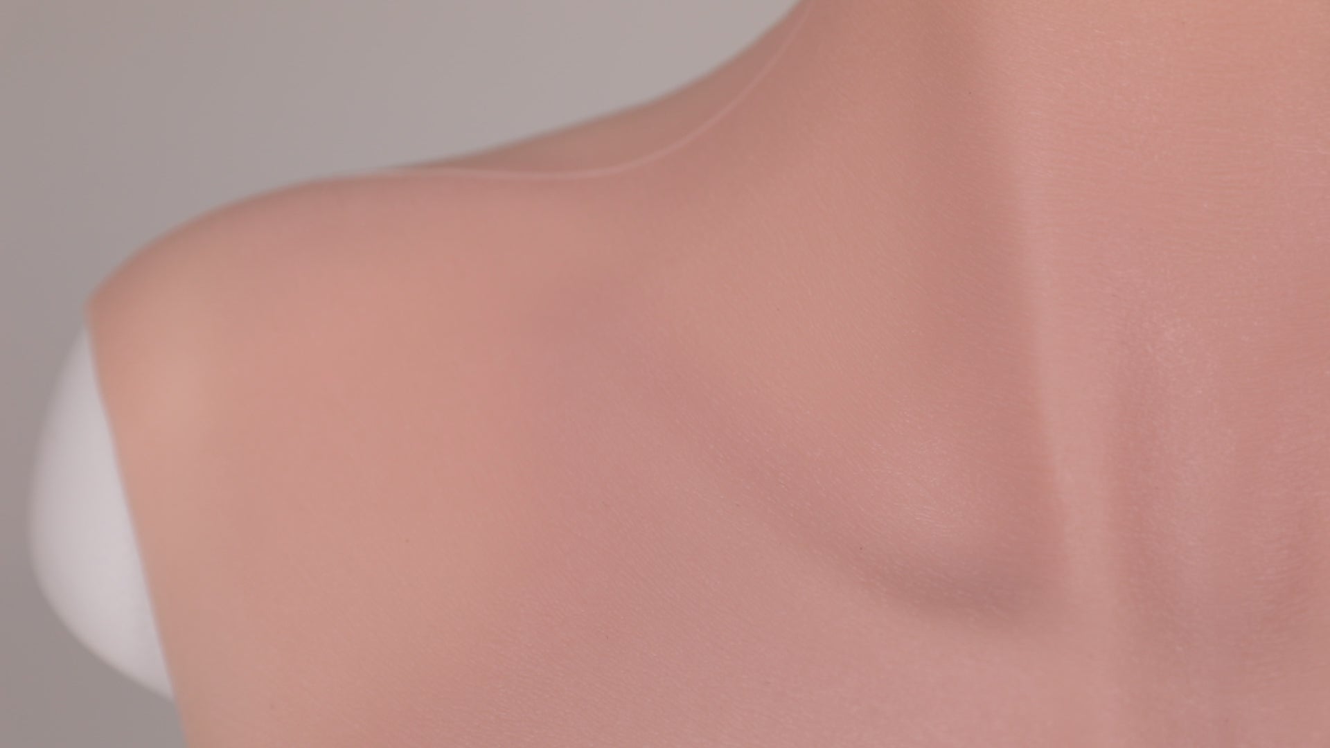 第4世代XXLシリコンハイネックフェイクバスト